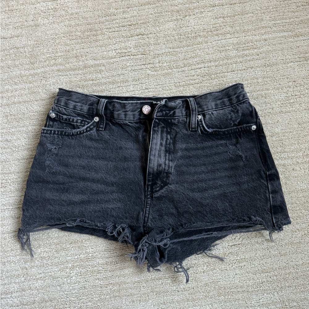 BDG Girlfriend High-Rise denim shorts (26)